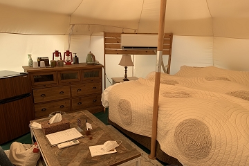 テント内部　ステージクス高島　滋賀　グランピング