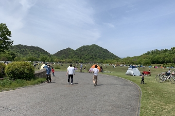 希望が丘公園　芝生の広場