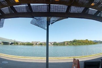 お店のカウンターから